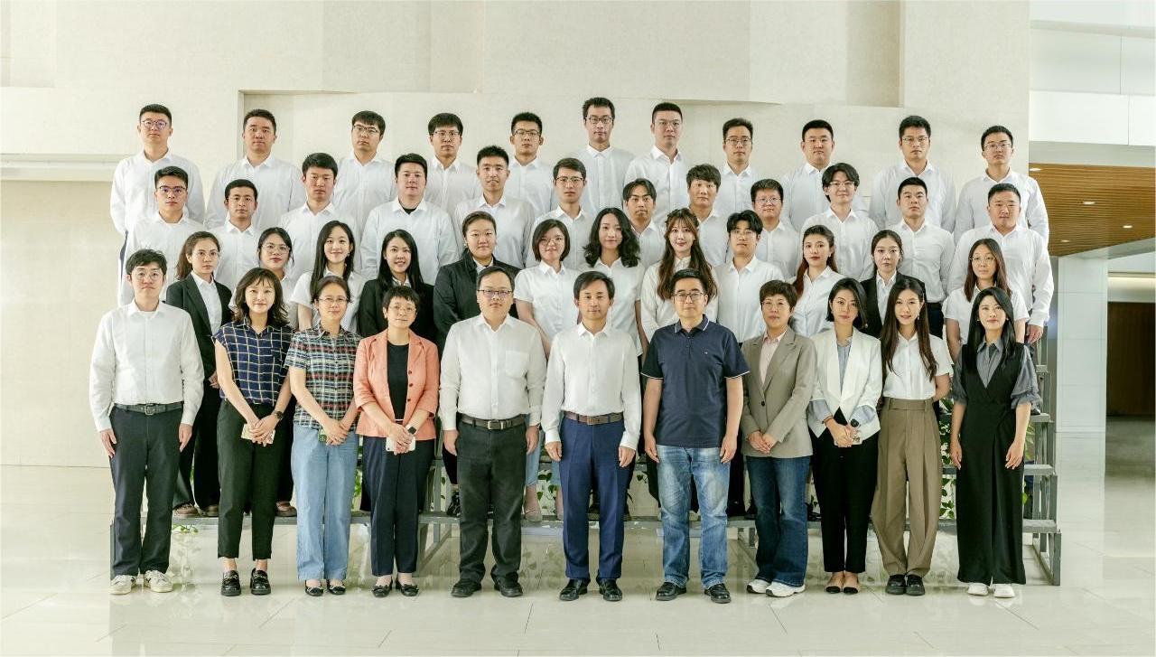 02勇立潮頭敢為先?奮楫揚帆謀新篇.jpg